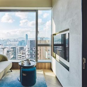 Deluxe Harbour View One Bedroom